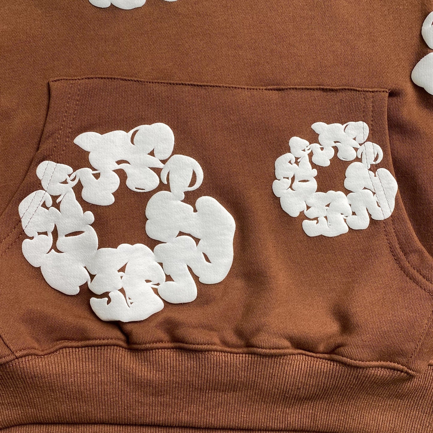 DENIM TEARS THE COTTON WREATH HOODIE BROWN-Drip Store Argentina