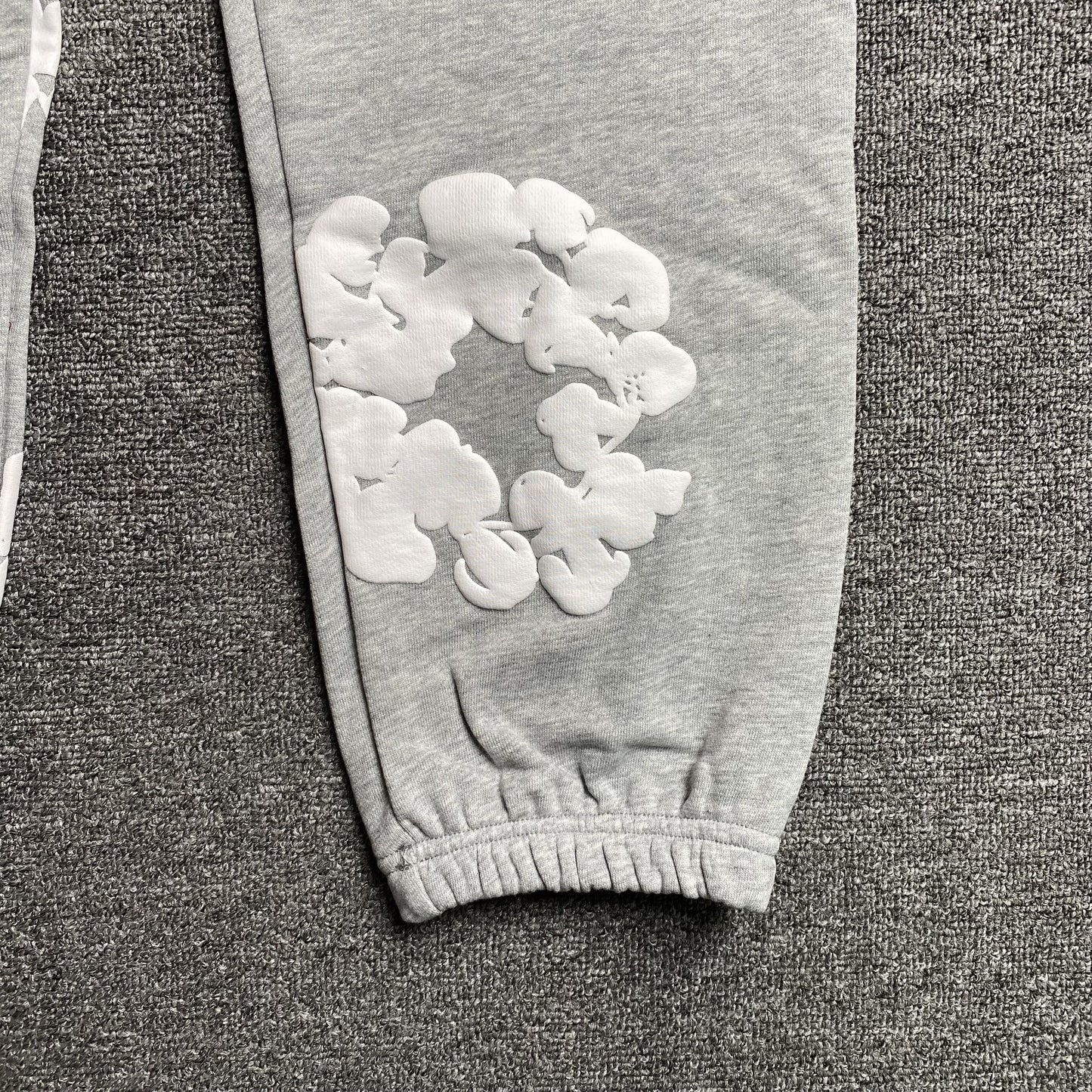 Denim Tears The Cotton Wreath Sweatpants Grey-Drip Store Argentina