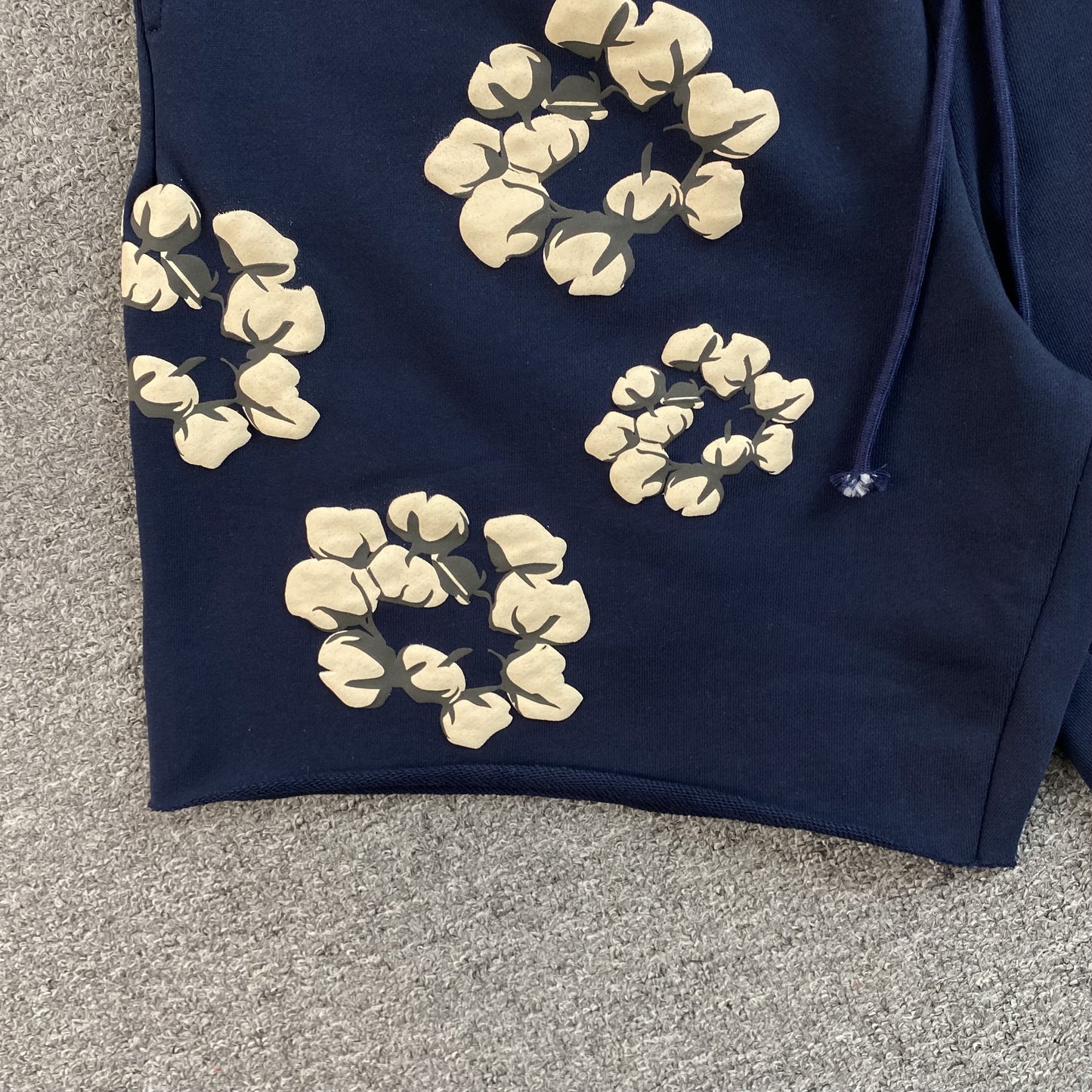 DENIM TEARS X CPFM CACTUS TEARS WREATH SHORTS NAVY-Drip Store Argentina