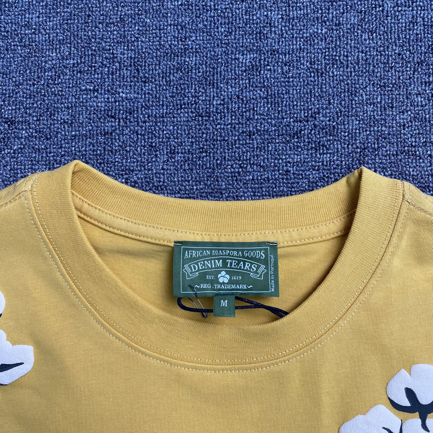 denim-tears-x-cpfm-cactus-tears-wreath-tee-yellow-3-Drip Store Argentina