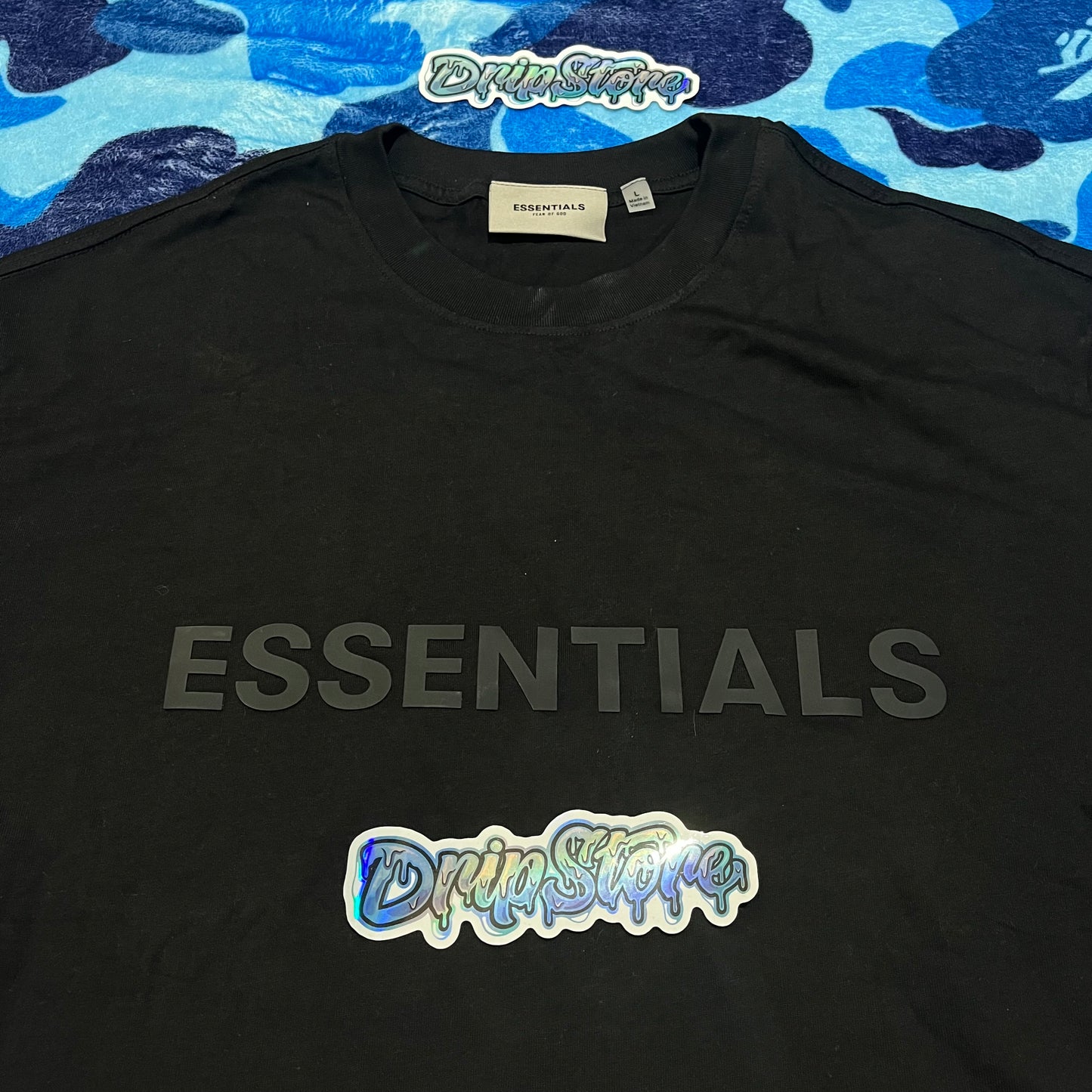 FEAR OF GOD ESSENTIALS BOXY T-SHIRT APPLIQUE LOGO BLACK-Drip Store Argentina
