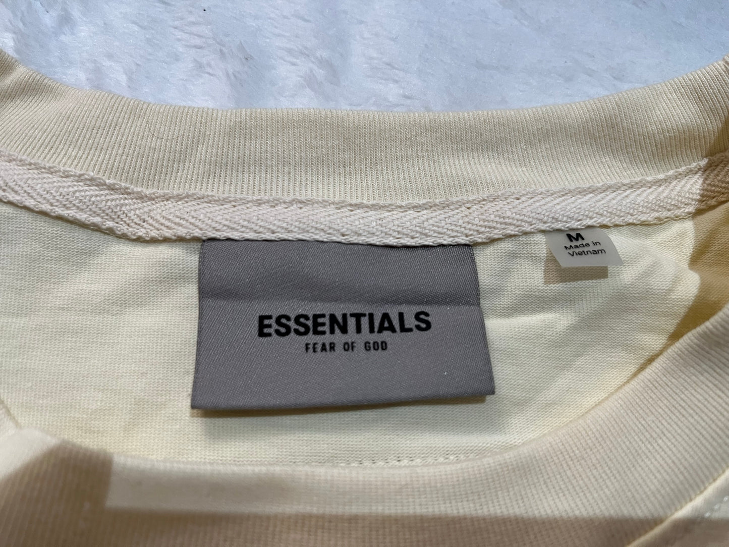 FEAR OF GOD ESSENTIALS BOXY T-SHIRT APPLIQUE LOGO BUTTERCREAM-Drip Store Argentina