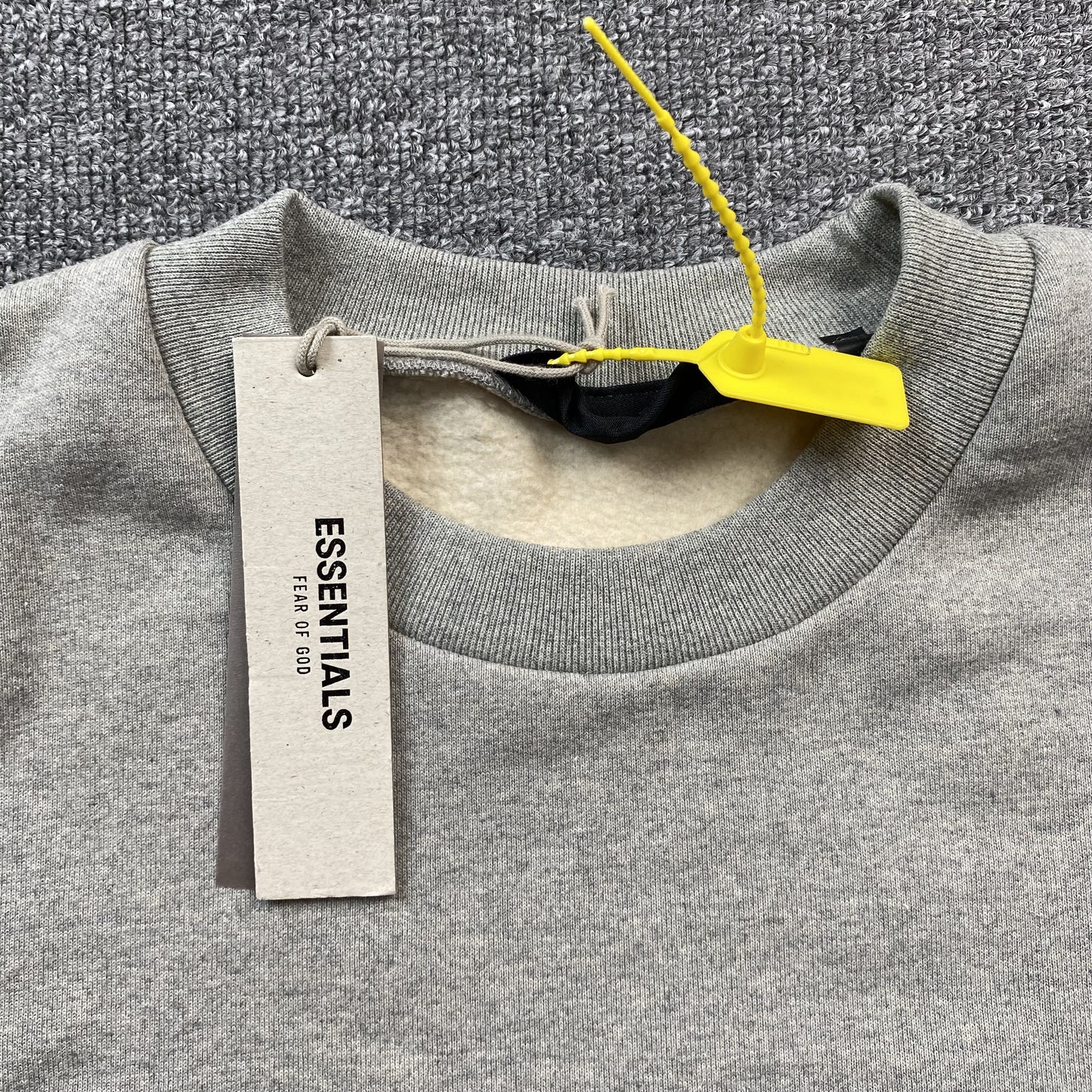 FEAR OF GOD ESSENTIALS CREWNECK DARK HEATHER-Drip Store Argentina