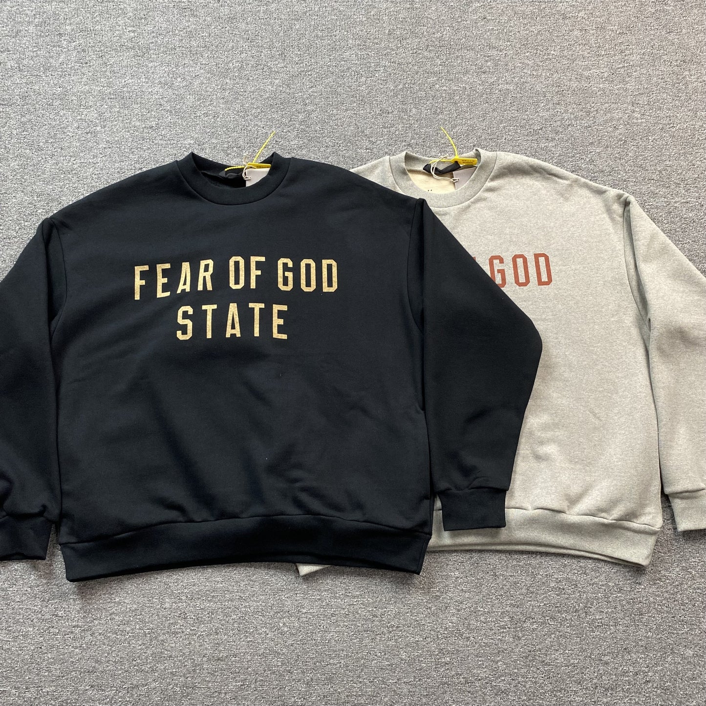 fear-of-god-essentials-crewneck-state-dark-heather-8-Drip Store Argentina