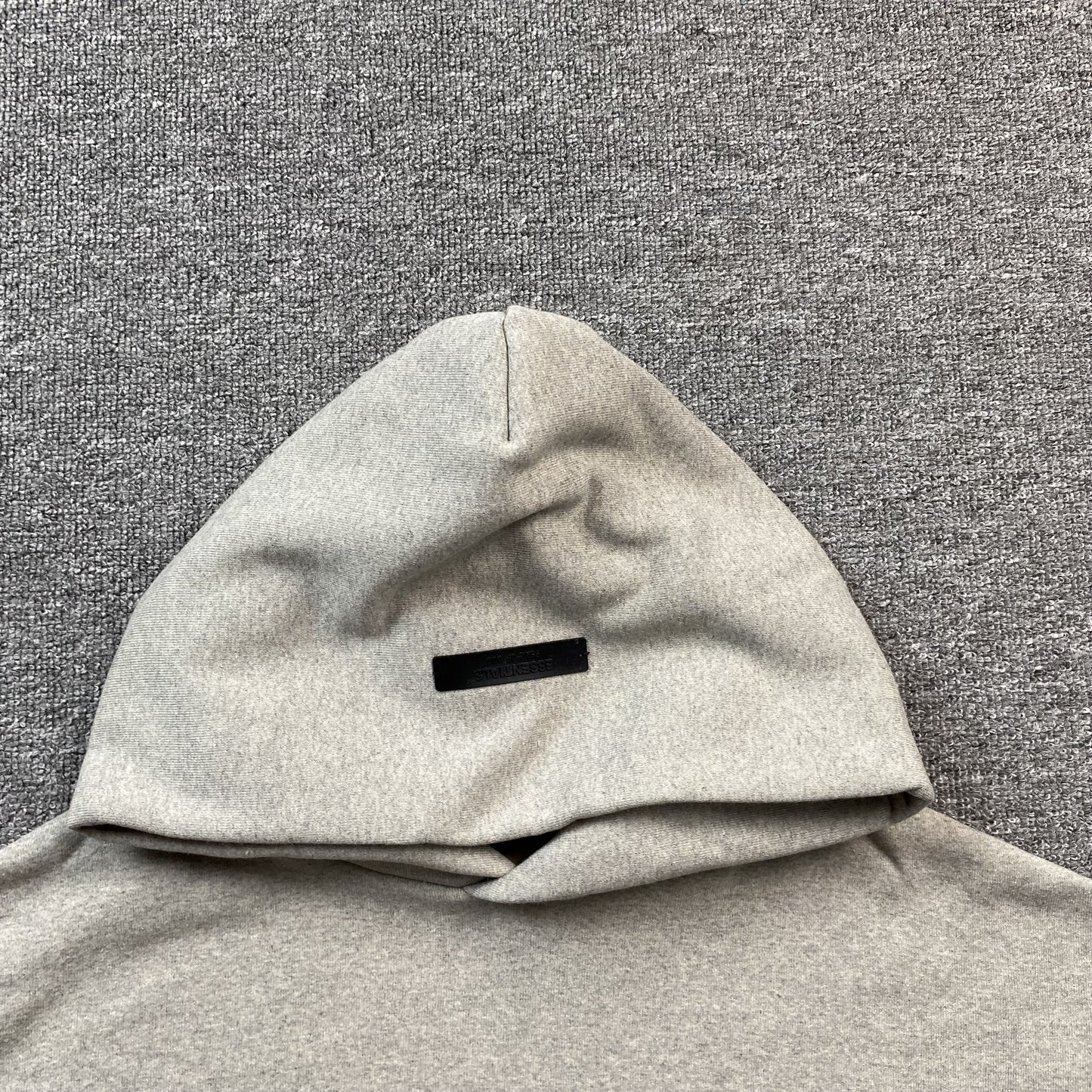 fear-of-god-essentials-hoodie-dark-heather-4-Drip Store Argentina