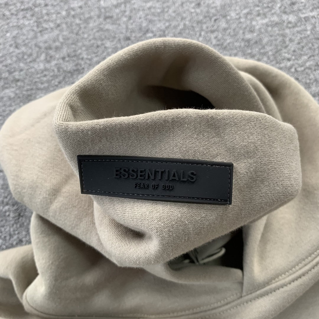 fear-of-god-essentials-hoodie-seal-4-Drip Store Argentina