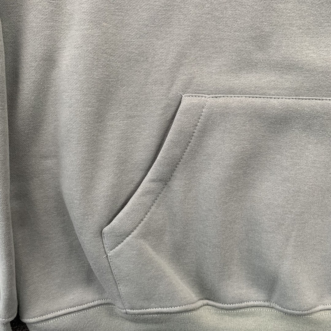 fear-of-god-essentials-hoodie-sycamore-10-Drip Store Argentina