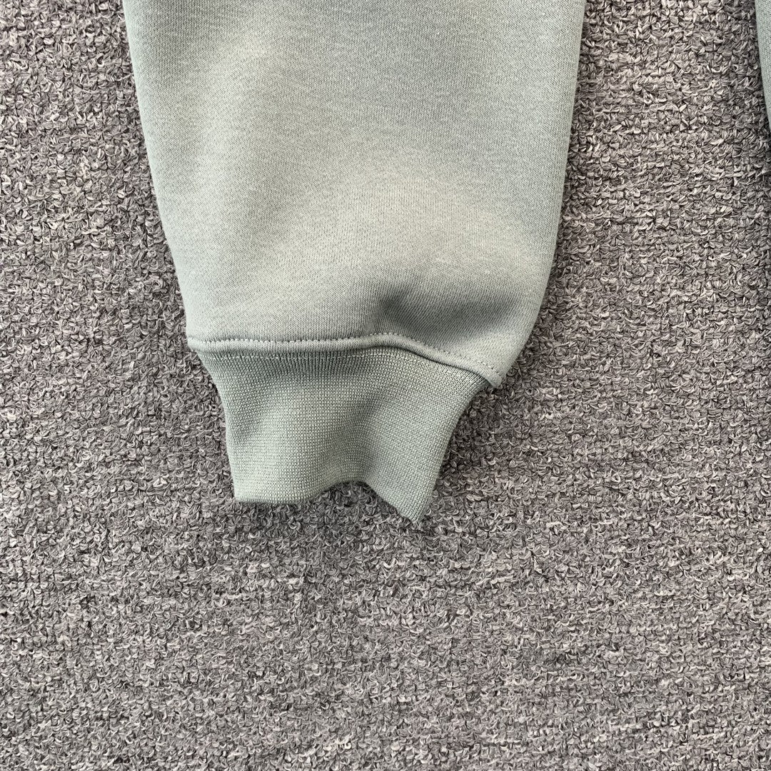 fear-of-god-essentials-hoodie-sycamore-9-Drip Store Argentina