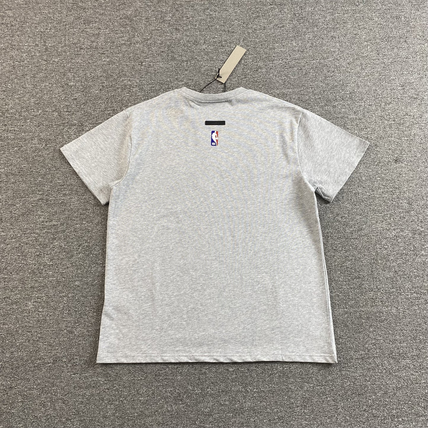 fear-of-god-essentials-knicks-tee-grey-3-Drip Store Argentina