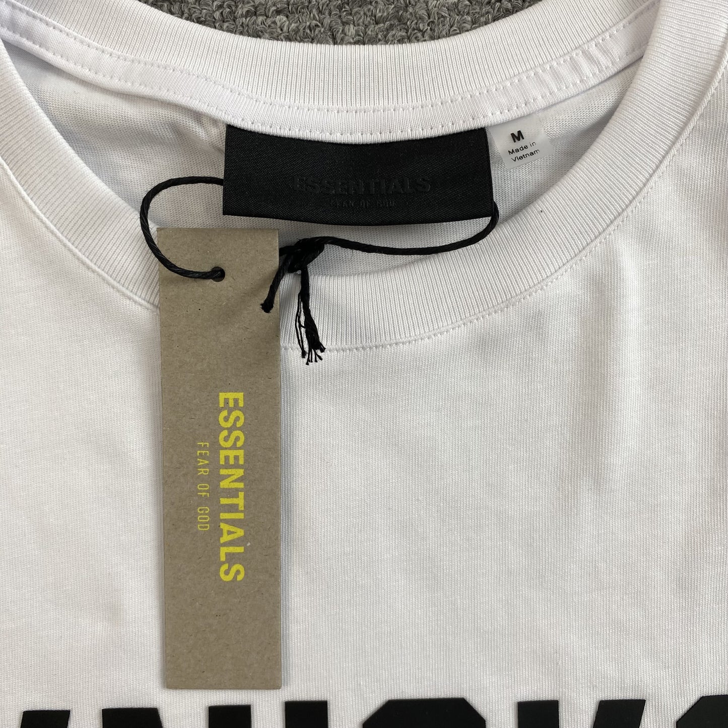 fear-of-god-essentials-knicks-tee-white-5-Drip Store Argentina