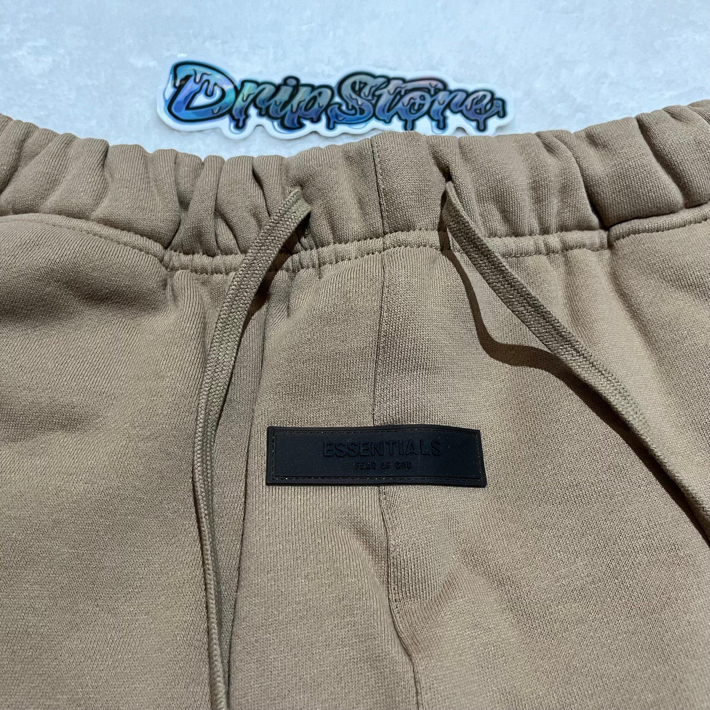 fear-of-god-essentials-shorts-oak-4-Drip Store Argentina