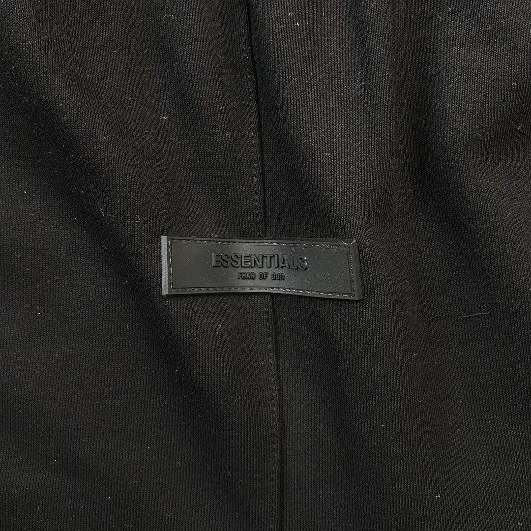 fear-of-god-essentials-shorts-off-black-5-Drip Store Argentina