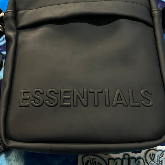 fear-of-god-essentials-shoulder-bag-black-2-Drip Store Argentina