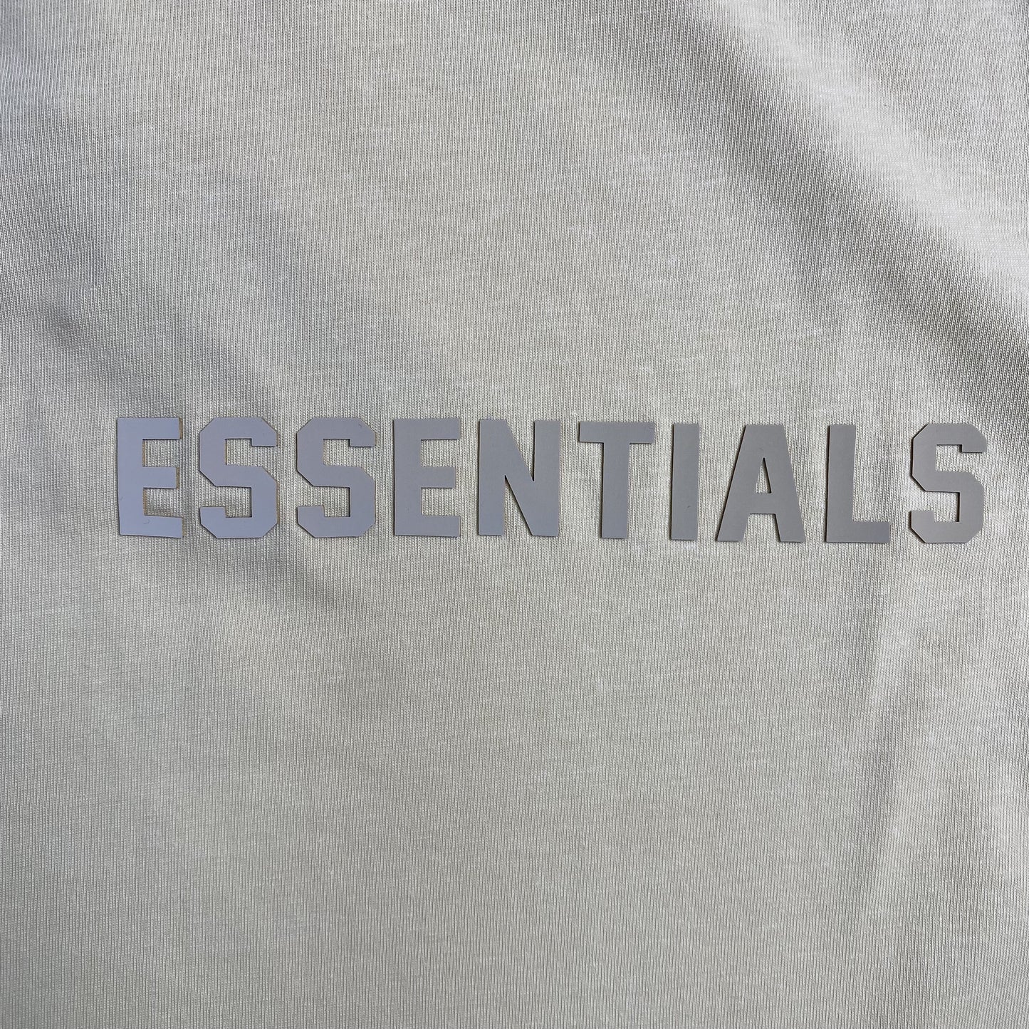 fear-of-god-essentials-tee-egg-shell-2-Drip Store Argentina