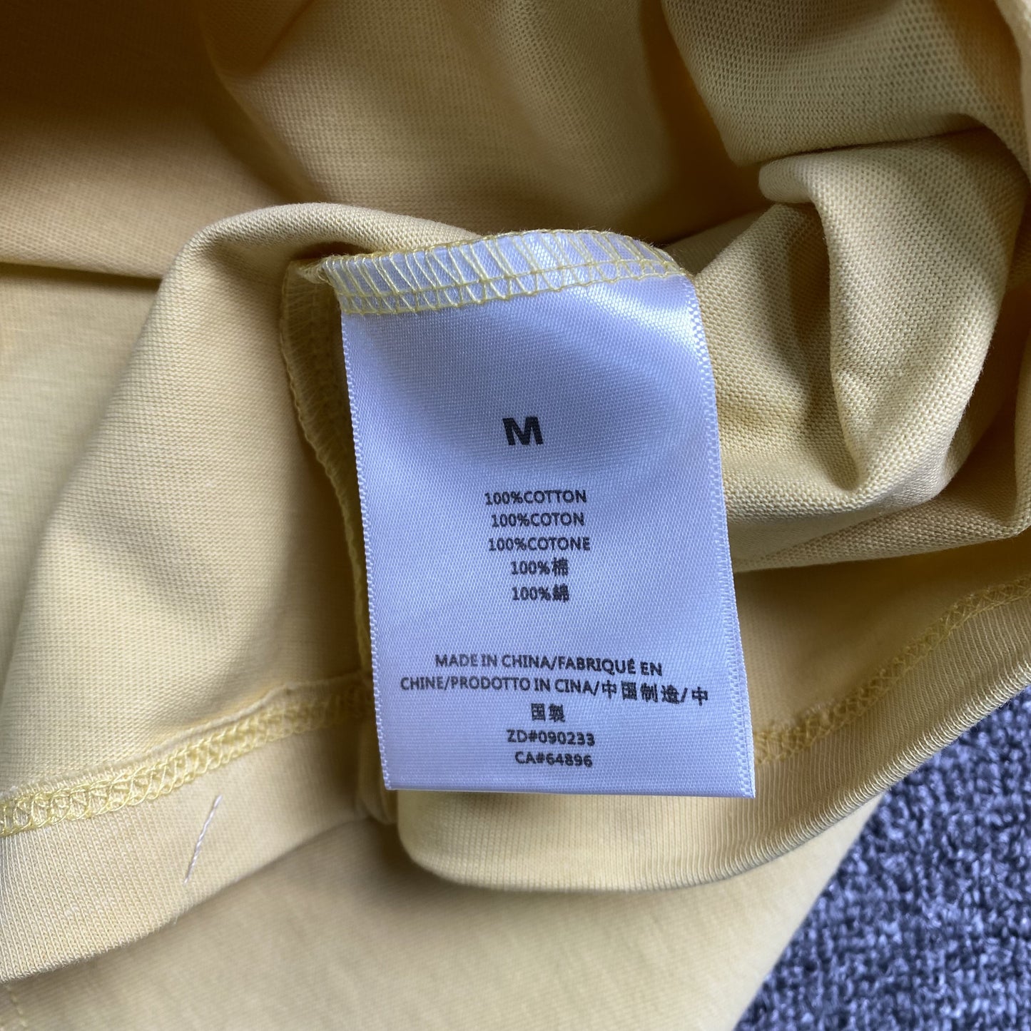 fear-of-god-essentials-tee-egg-shell-6-Drip Store Argentina