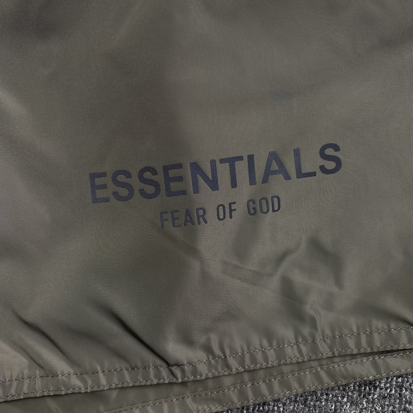 fear-of-god-essentials-volley-shorts-cement-3-Drip Store Argentina