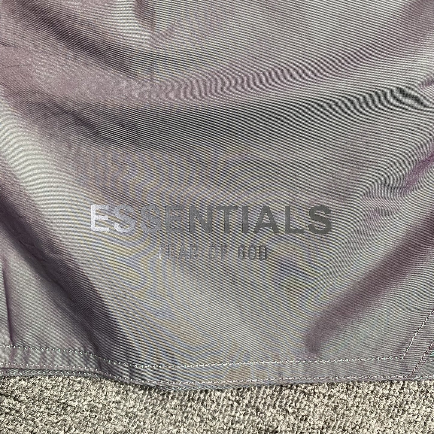fear-of-god-essentials-volley-shorts-iridescent-4-Drip Store Argentina