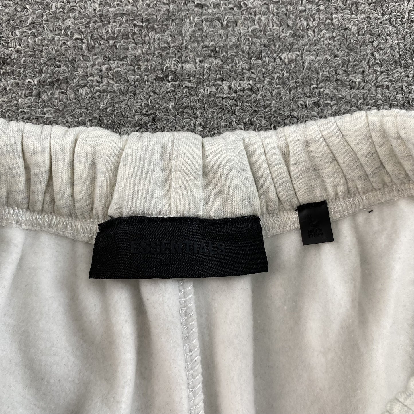 fear-of-god-essentials-wnba-shorts-grey-4-Drip Store Argentina