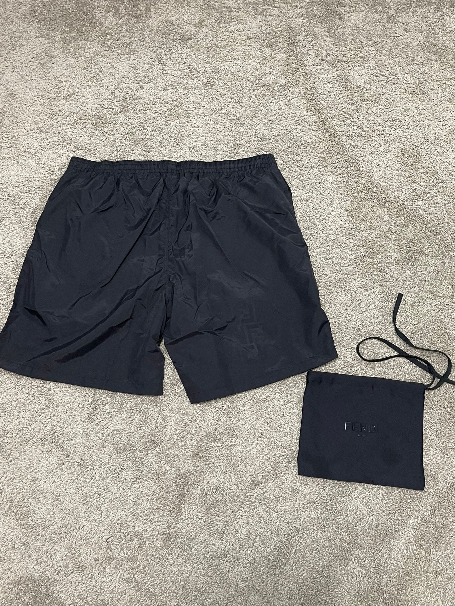 fendi-water-reactive-swim-shorts-black-3-Drip Store Argentina