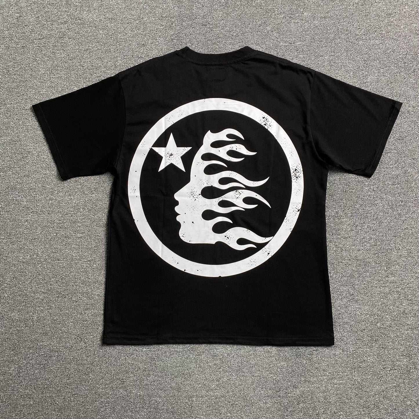 hellstar-classic-logo-gel-print-tee-black-2-Drip Store Argentina