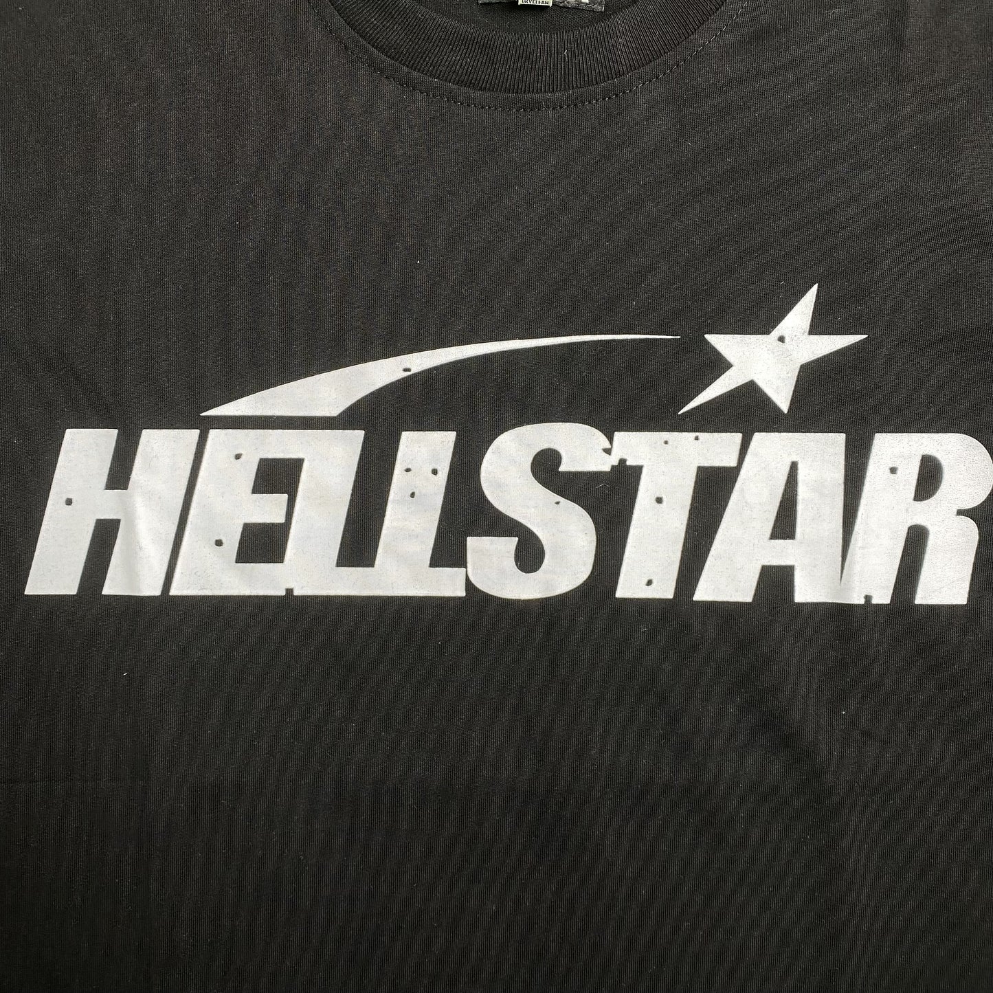 hellstar-classic-logo-gel-print-tee-black-4-Drip Store Argentina