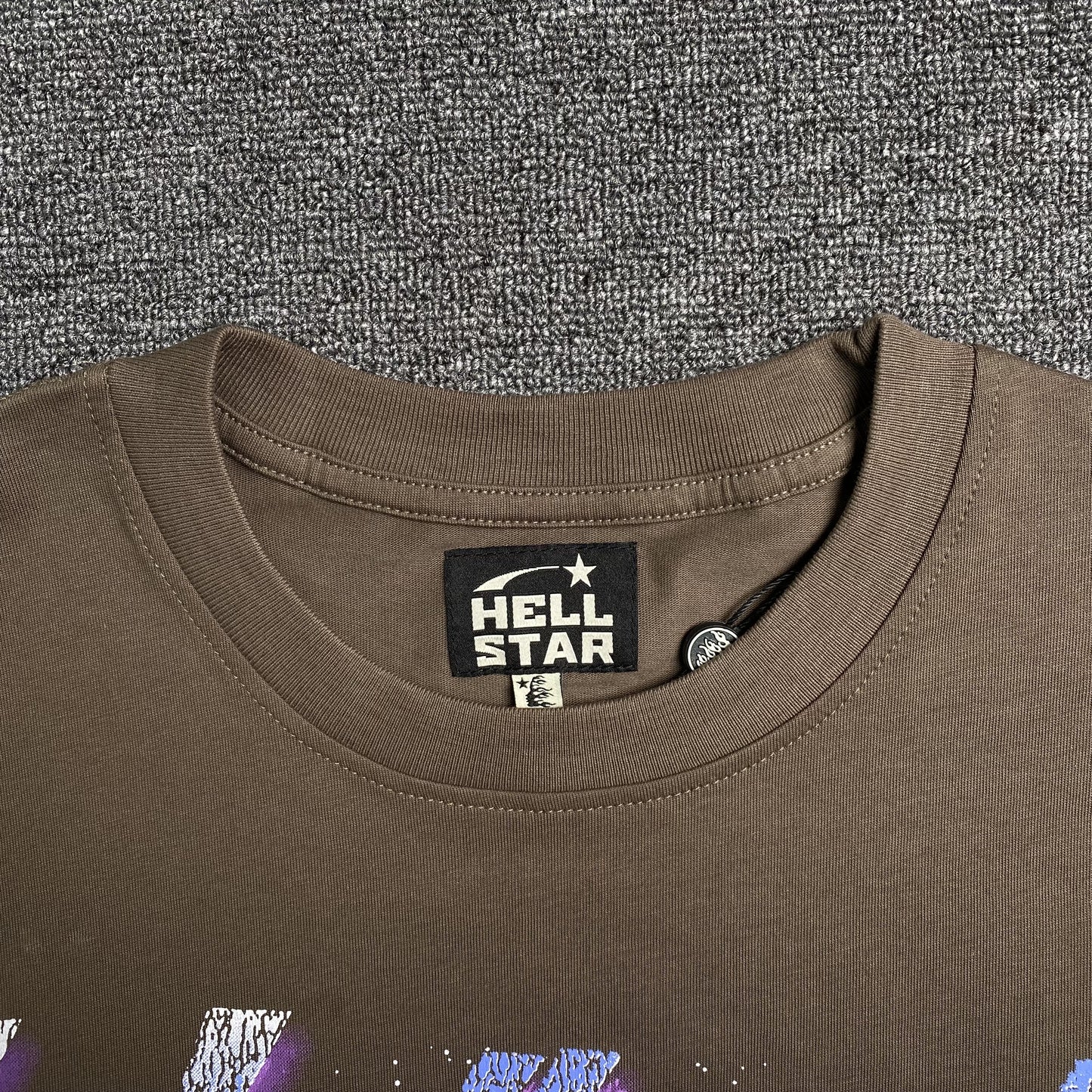hellstar-dallas-cowboy-helmet-tee-brown-4-Drip Store Argentina