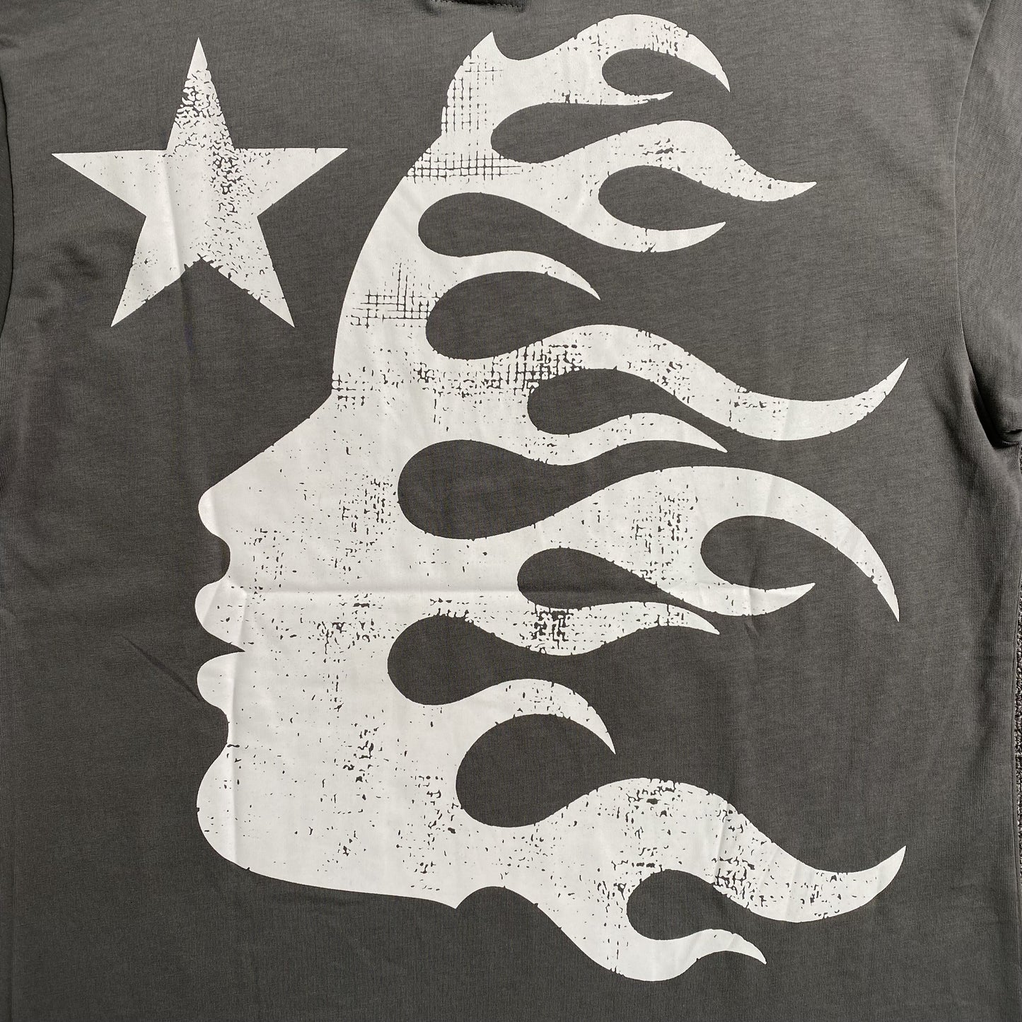 hellstar-evil-smile-tee-grey-3-Drip Store Argentina