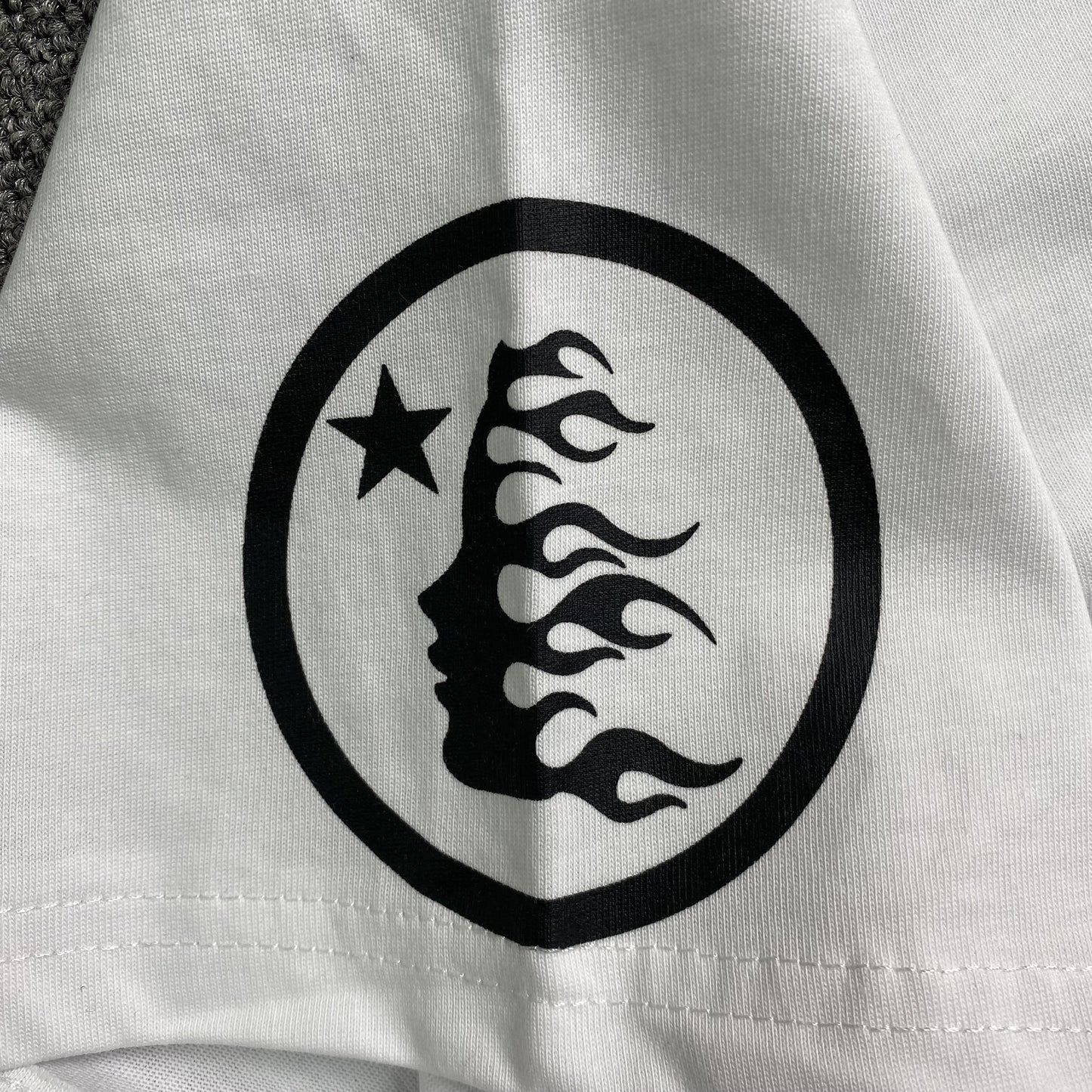 hellstar-lovers-tee-white-6-Drip Store Argentina