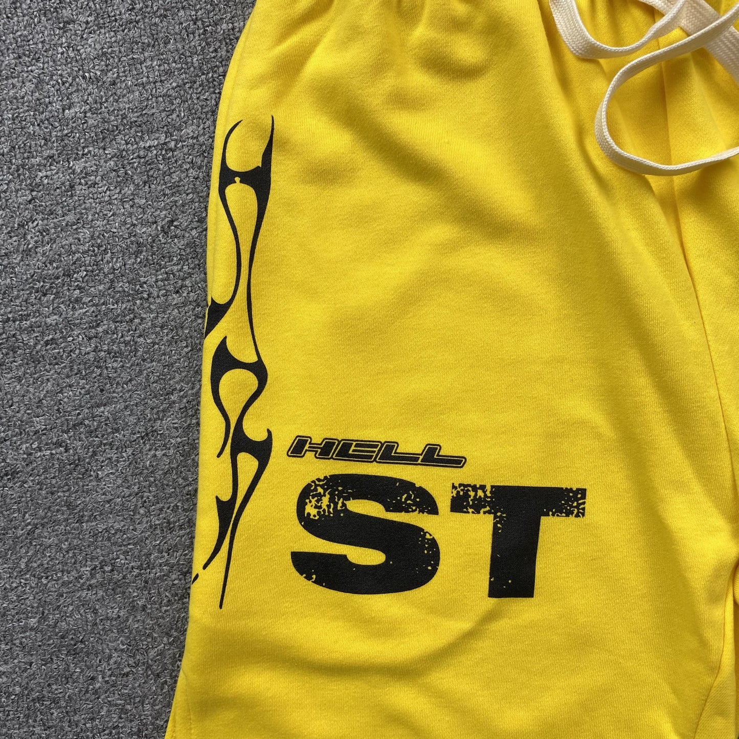 hellstar-shorts-yellow-3-Drip Store Argentina