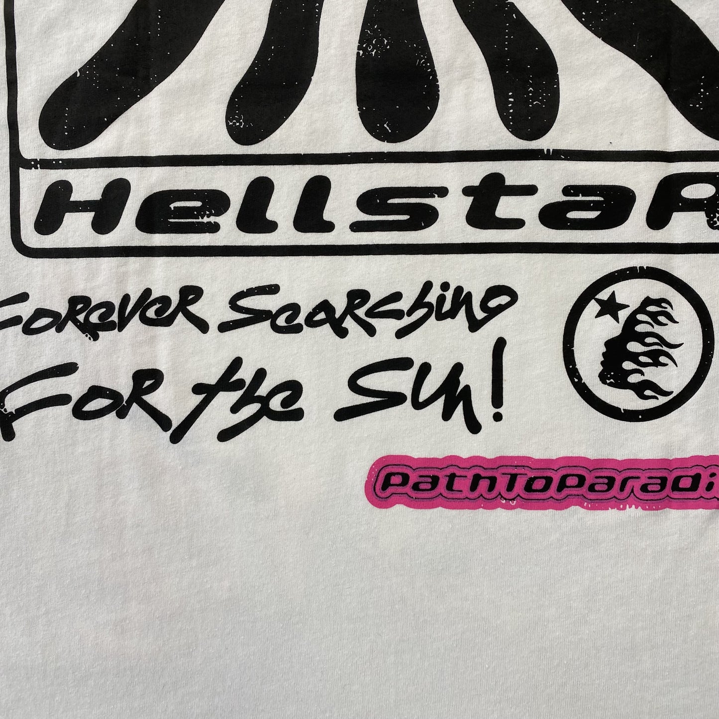 hellstar-studios-smile-tee-white-6-Drip Store Argentina