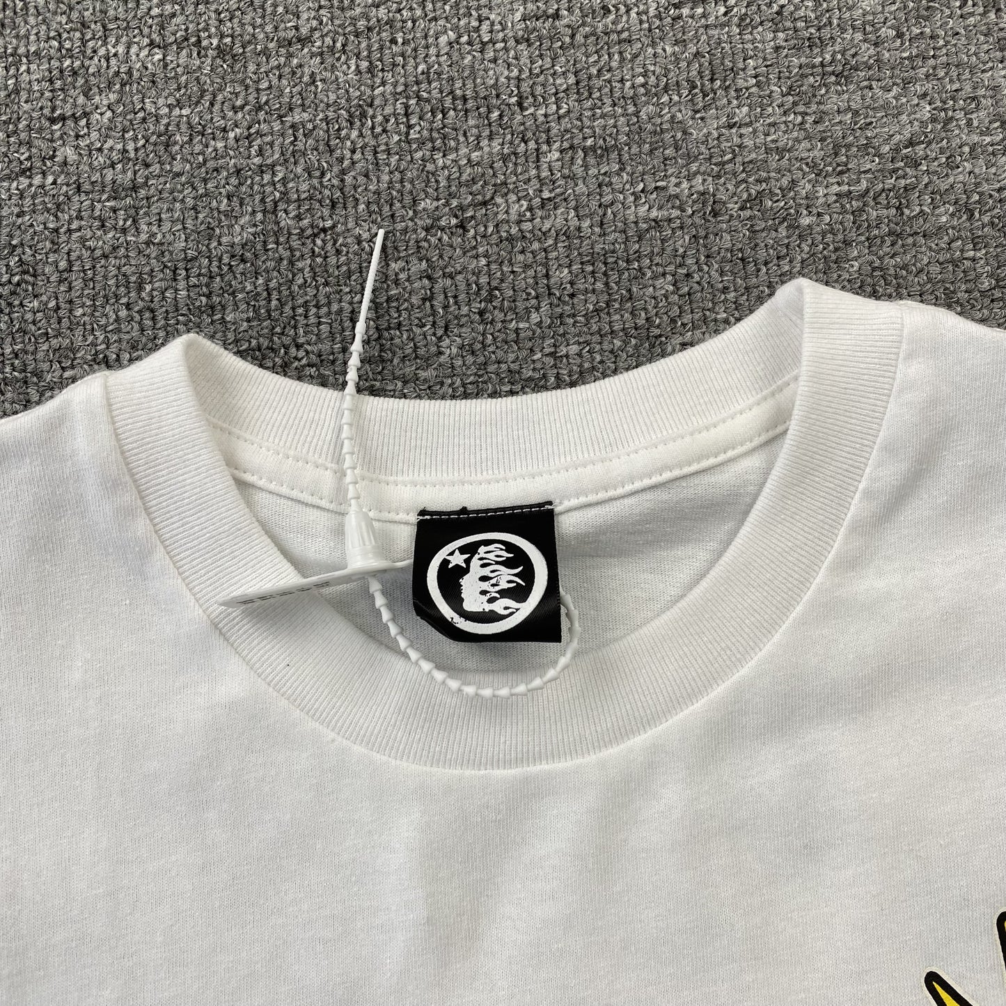 hellstar-studios-smile-tee-white-7-Drip Store Argentina
