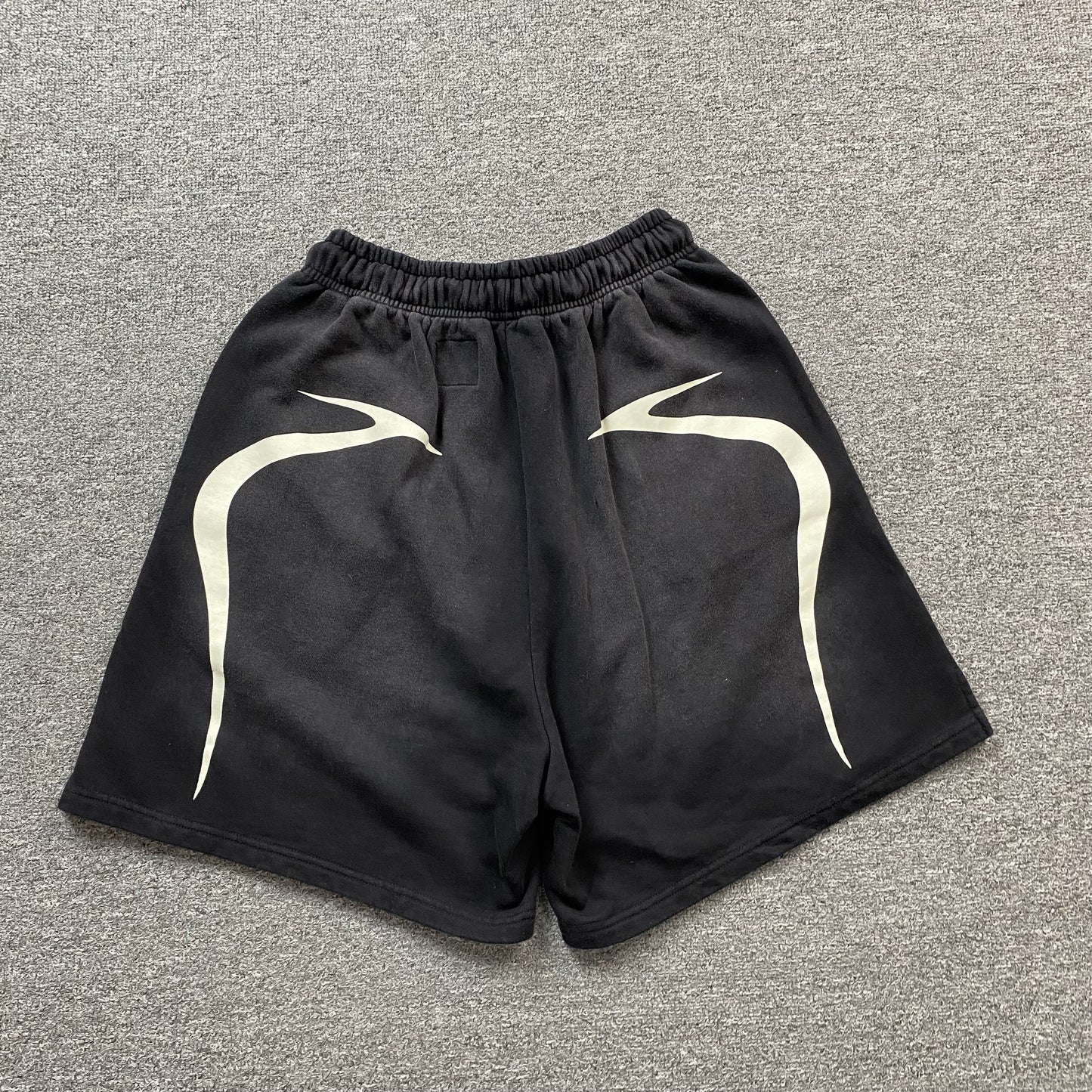 hellstar-warm-up-shorts-black-2-Drip Store Argentina