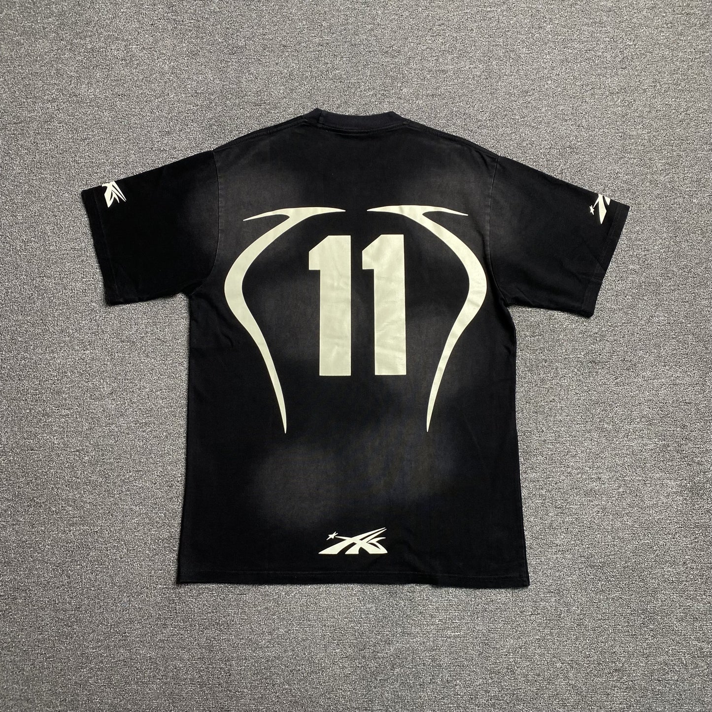 hellstar-warm-up-tee-black-2-Drip Store Argentina