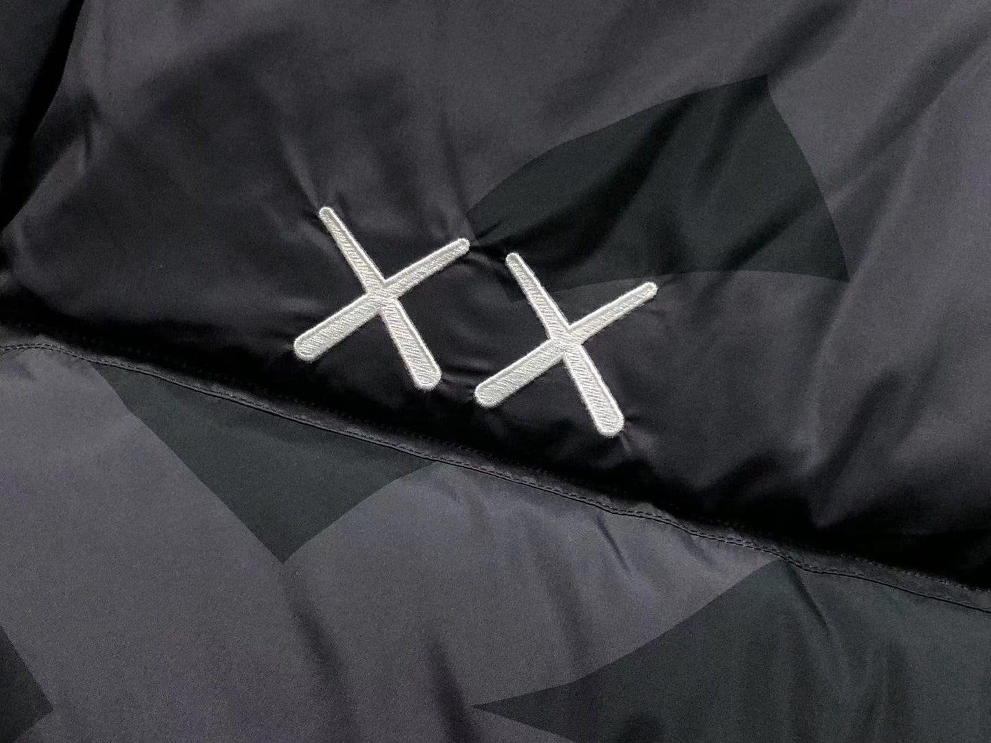 KAWS X THE NORTH FACE RETRO 1996 NUPTSE JACKET BLACK-Drip Store Argentina