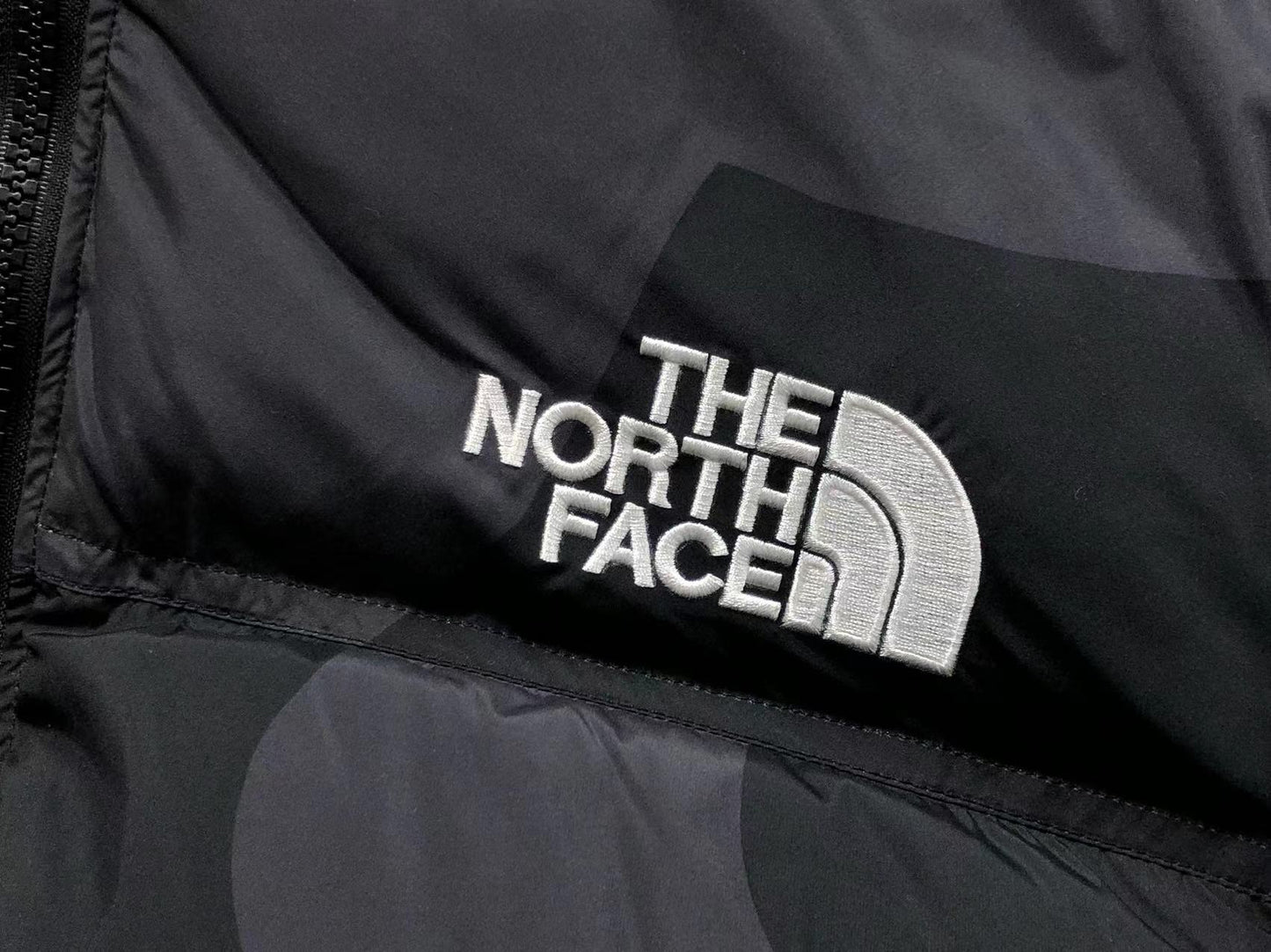 KAWS X THE NORTH FACE RETRO 1996 NUPTSE JACKET BLACK-Drip Store Argentina