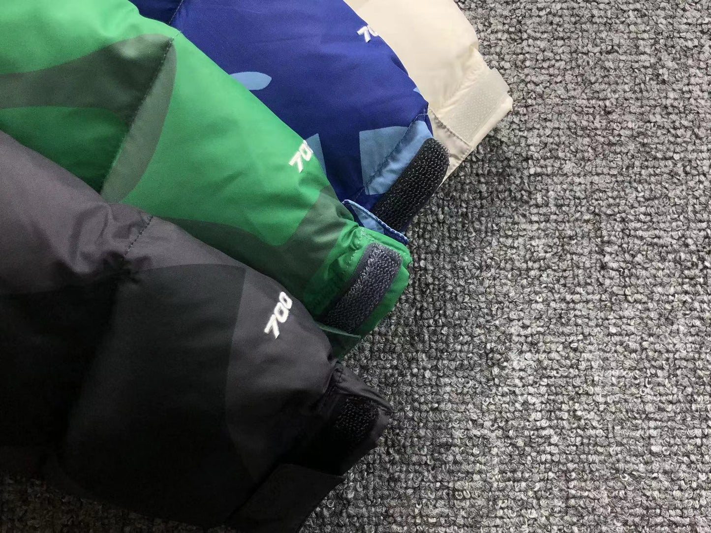 KAWS X THE NORTH FACE RETRO 1996 NUPTSE JACKET MOONLIGHT IVORY-Drip Store Argentina