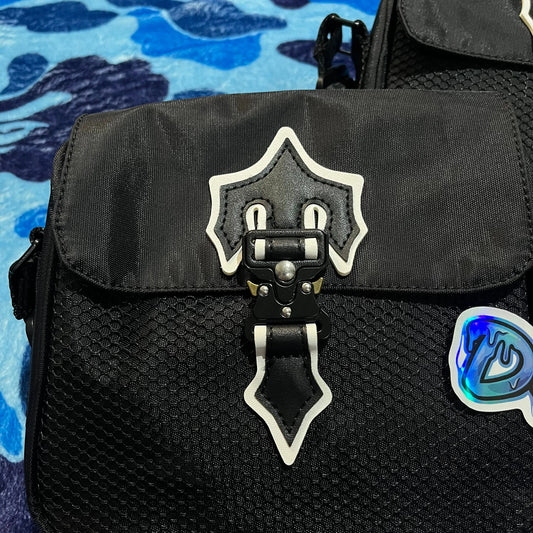 trapstar-irongate-t-crossbody-bag-black-2-Drip Store Argentina