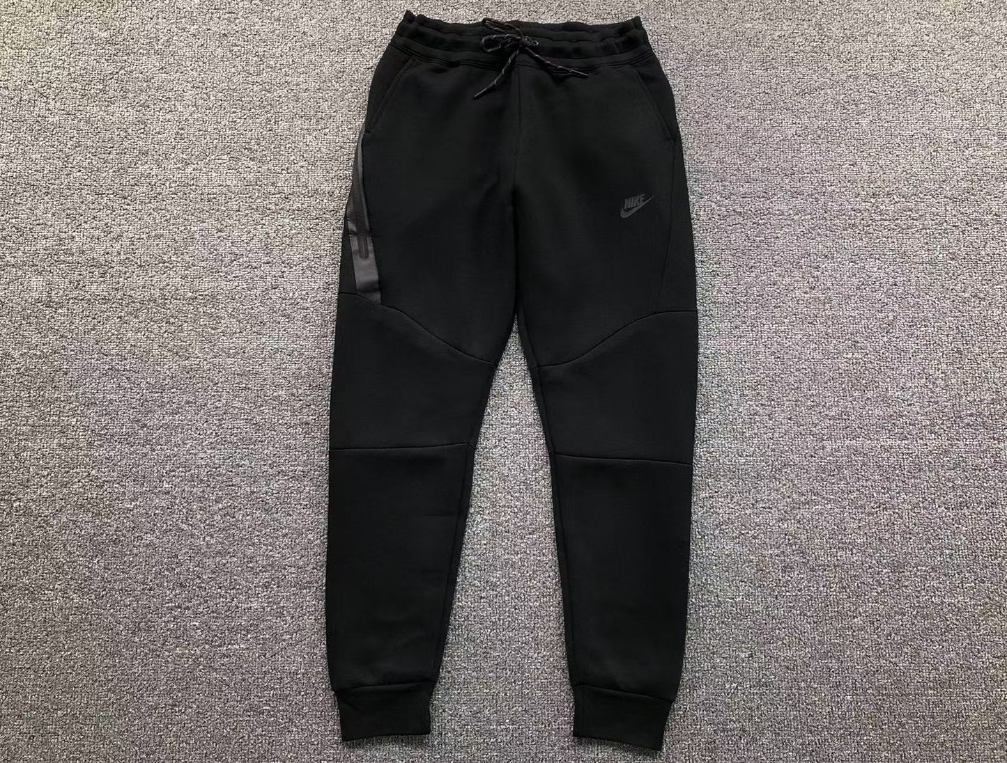 nike-tech-fleece-tracksuit-black-3-Drip Store Argentina