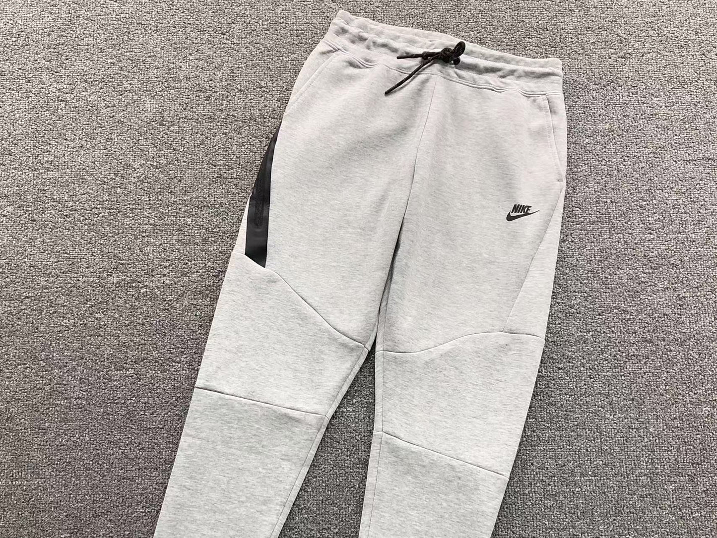 nike-tech-fleece-tracksuit-grey-5-Drip Store Argentina
