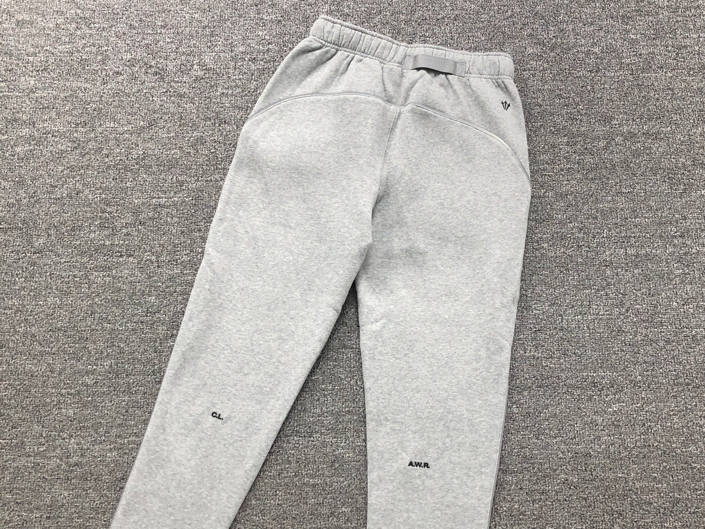 nike-x-drake-nocta-fleece-pants-grey-4-Drip Store Argentina