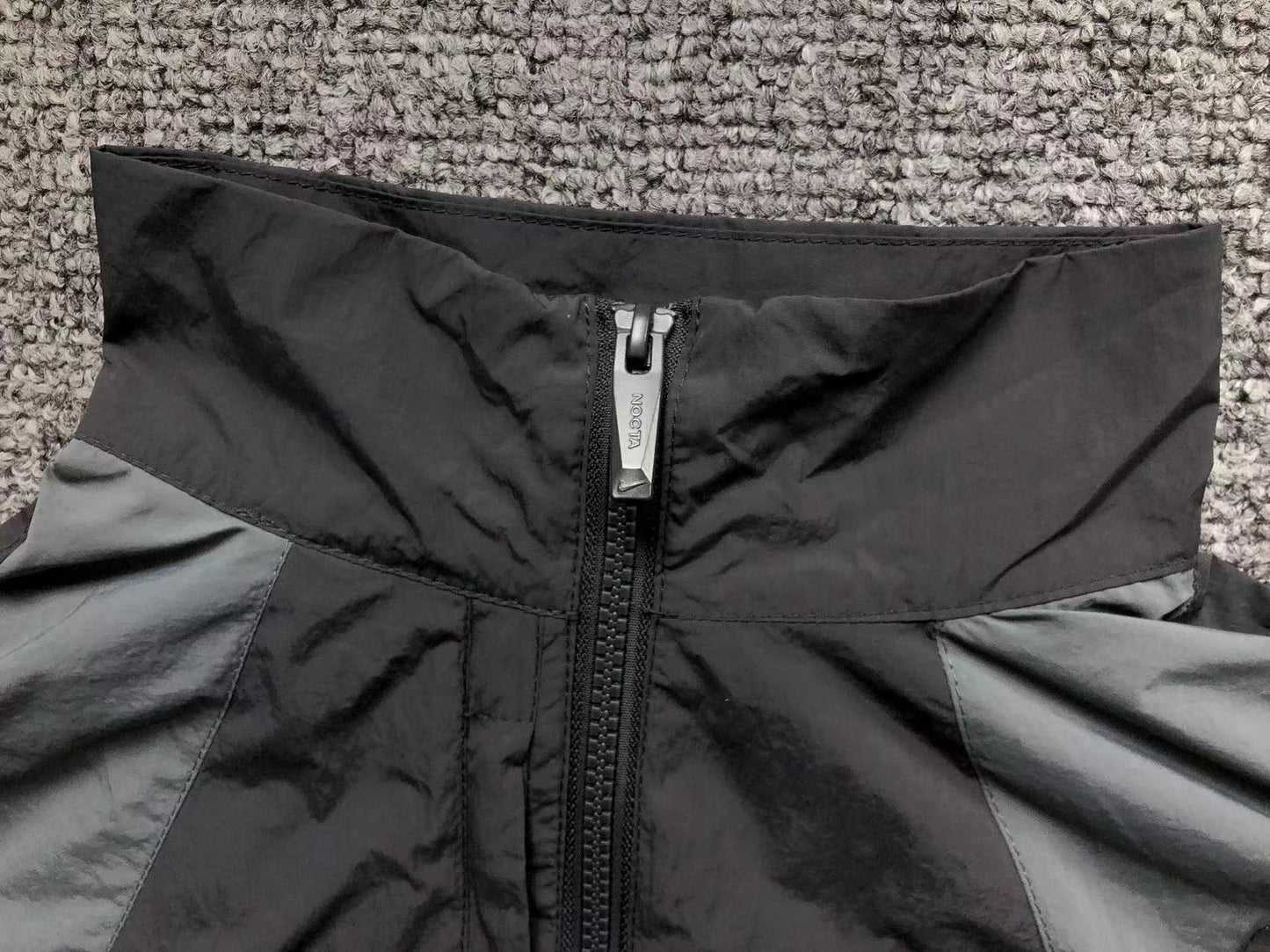 nike-x-drake-nocta-jacket-grey-8-Drip Store Argentina