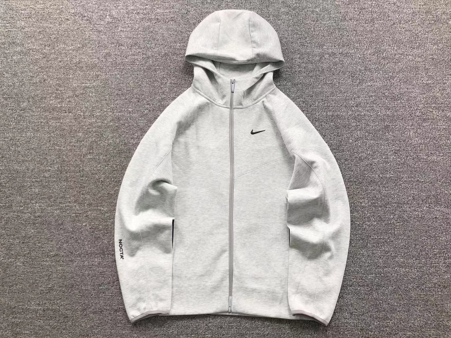 nike-x-nocta-tech-fleece-tracksuit-grey-2-Drip Store Argentina