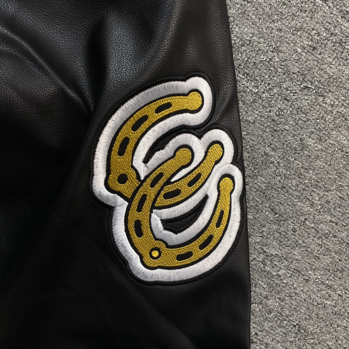 off-white-bling-horsehoe-varsity-jacket-black-4-Drip Store Argentina