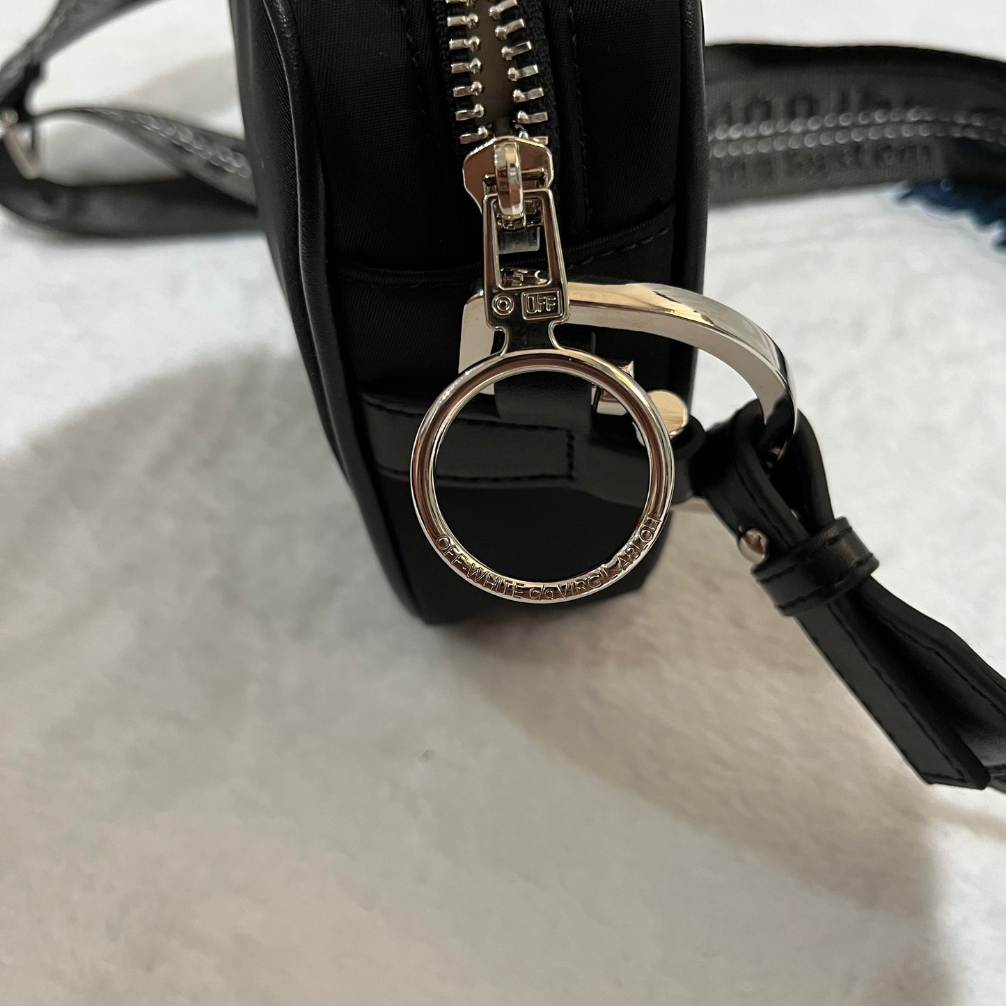 OFF WHITE CROSSBODY CAMERA BAG BLACK-Drip Store Argentina