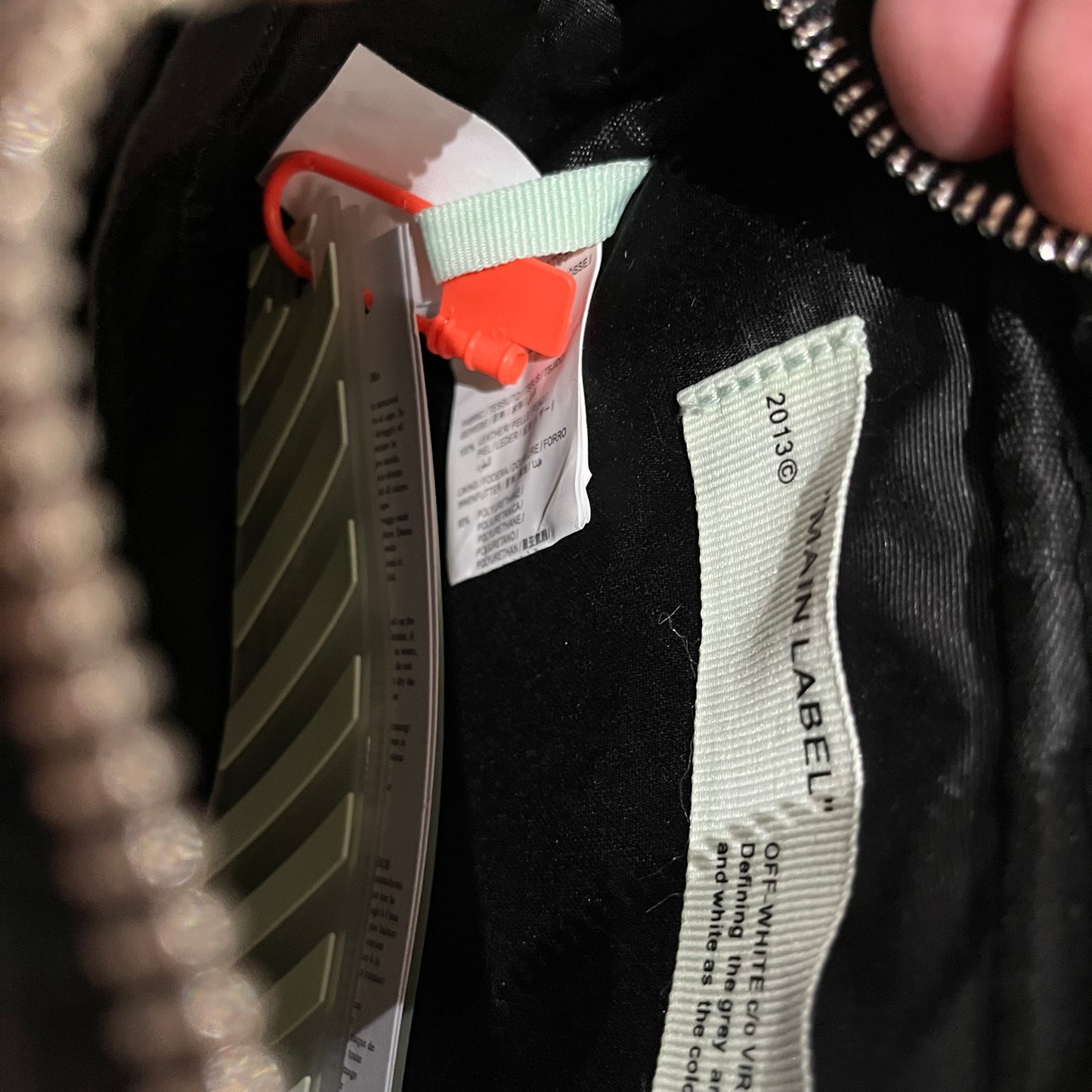 OFF WHITE CROSSBODY CAMERA BAG BLACK-Drip Store Argentina
