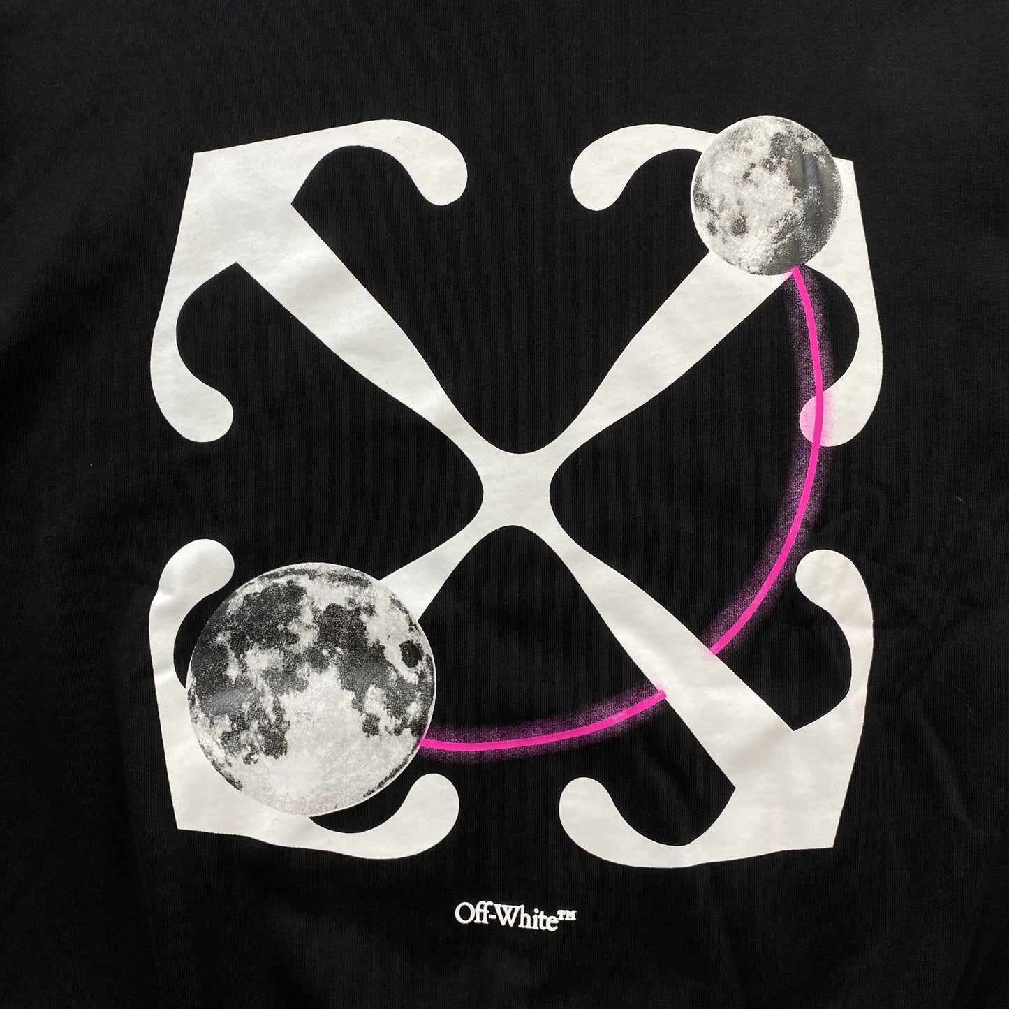 off-white-double-moon-arrow-hoodie-black-3-Drip Store Argentina