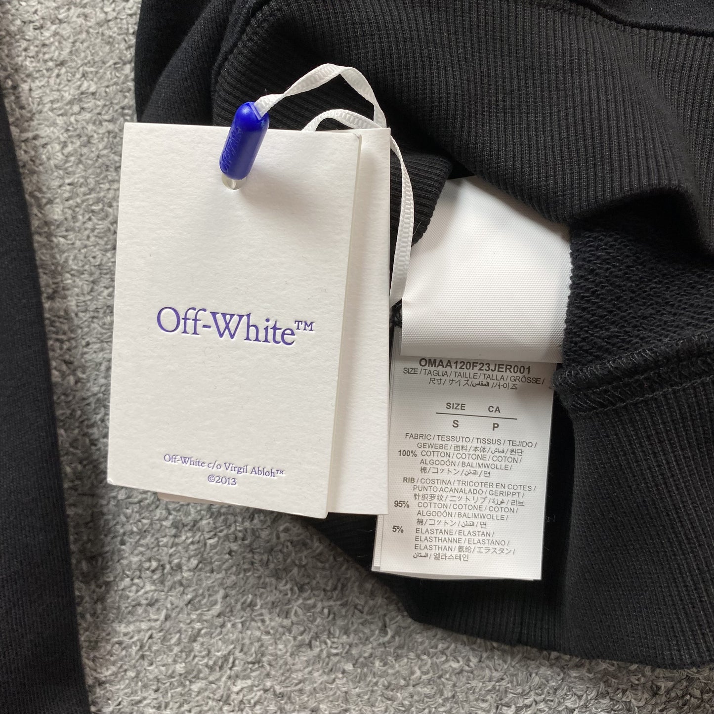 off-white-double-moon-arrow-hoodie-black-6-Drip Store Argentina