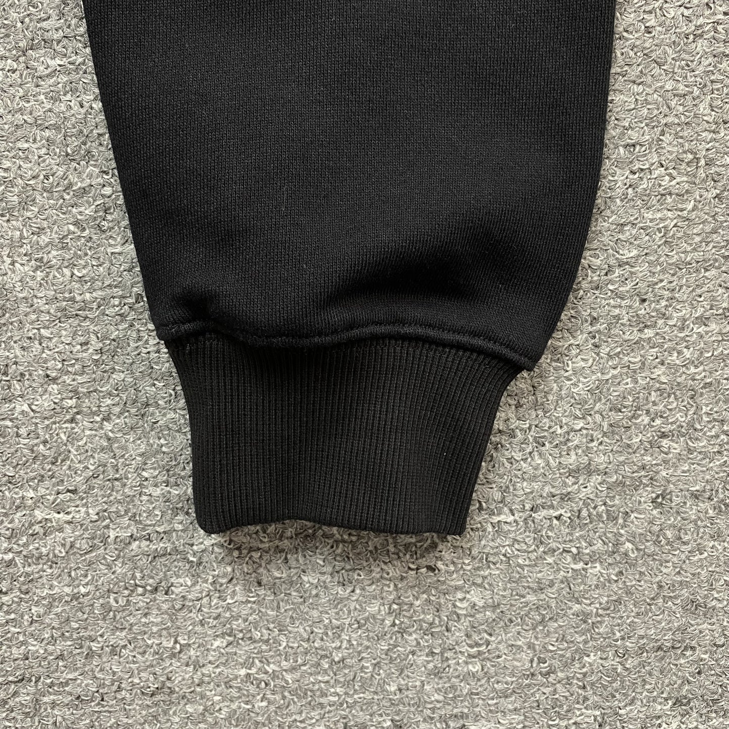 off-white-embroidery-arrow-hoodie-black-8-Drip Store Argentina