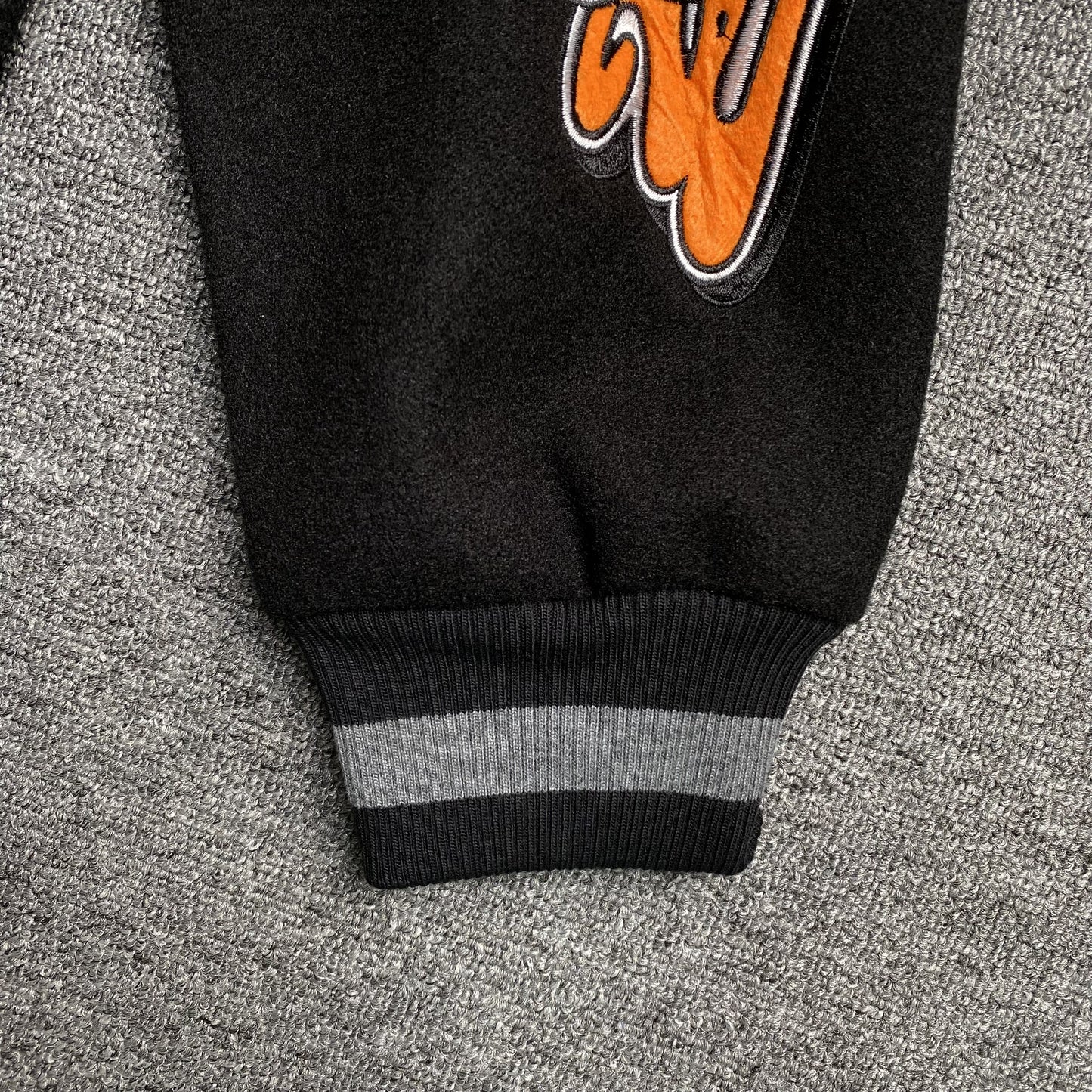 off-white-gang-wool-varsity-jacket-black-11-Drip Store Argentina