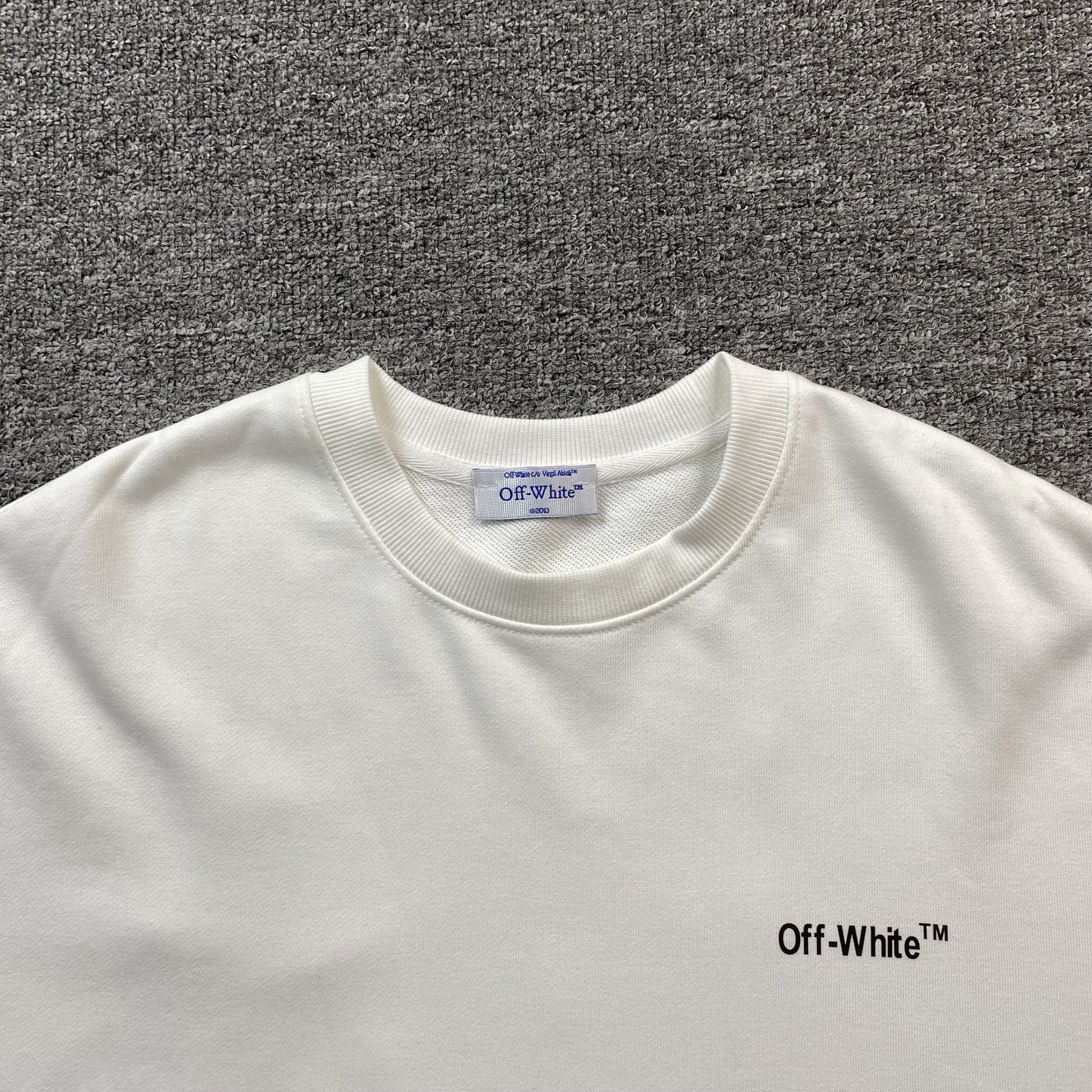 off-white-moon-arrow-crewneck-white-7-Drip Store Argentina